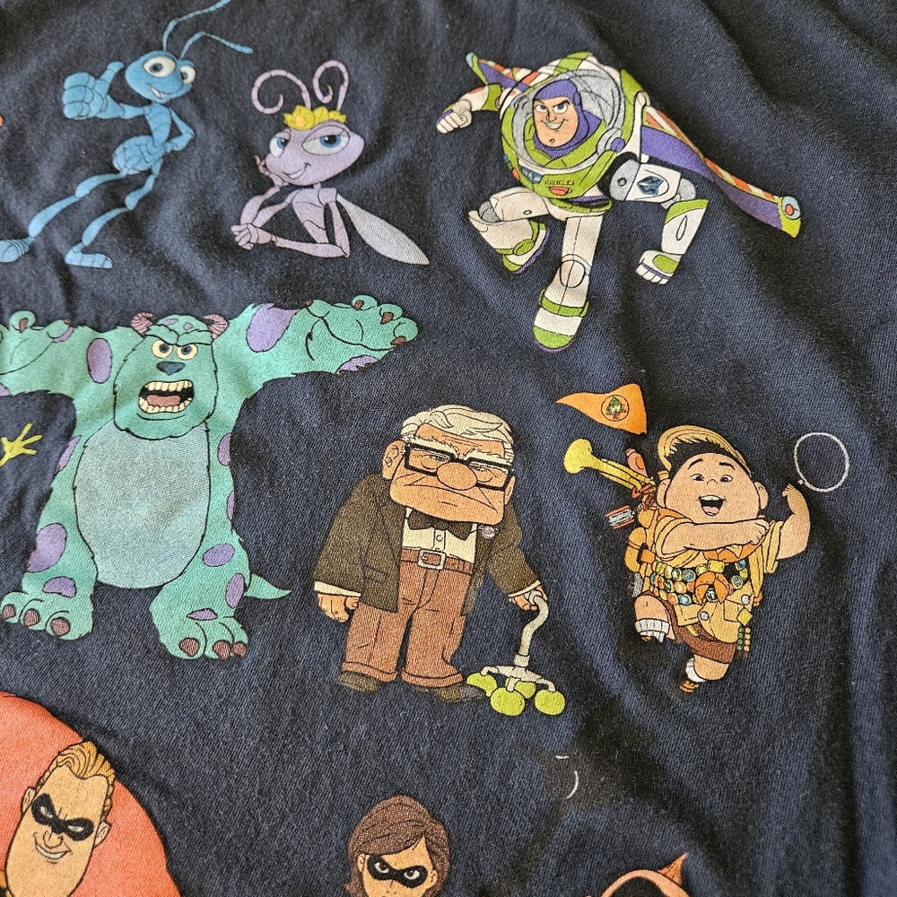 Unisex Disney Pixar Characters T Shirt Size Medium - Picture 8 of 10